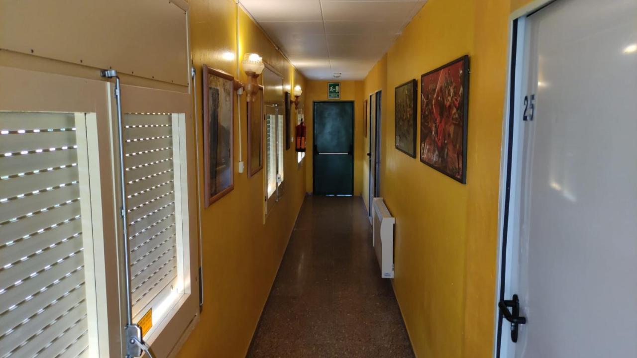 Alberg Restaurant Bellavista Santa Pau Bagian luar foto