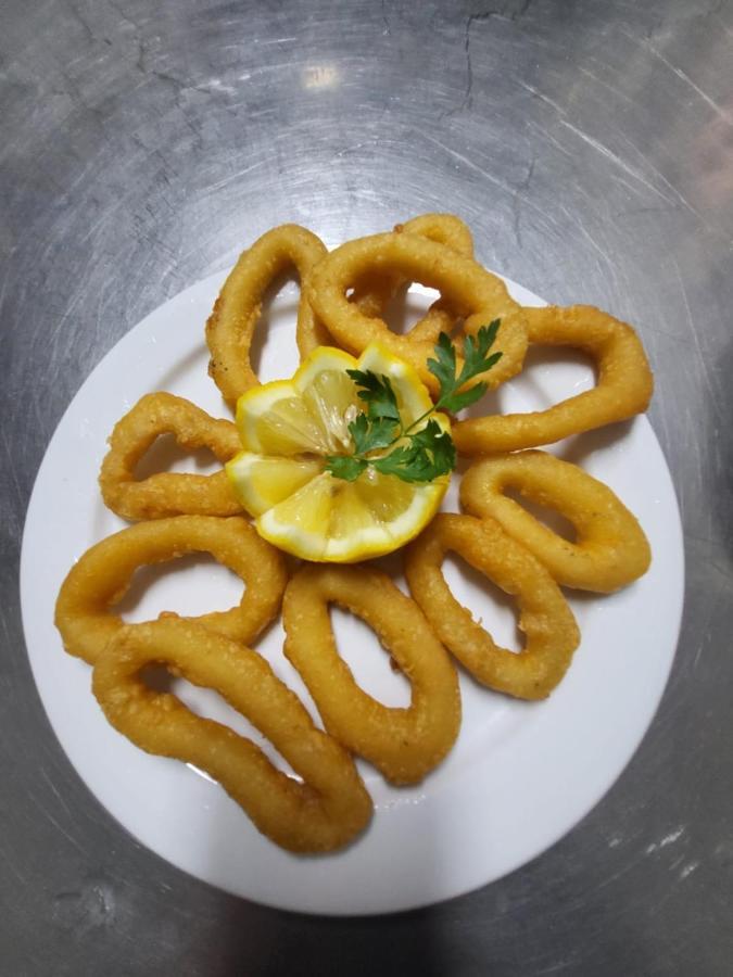 Alberg Restaurant Bellavista Santa Pau Bagian luar foto