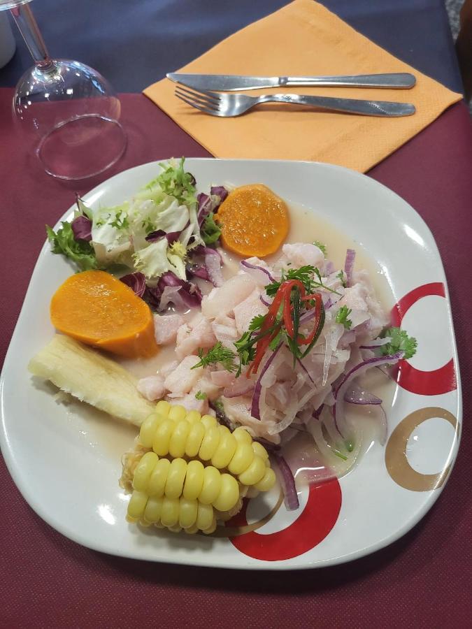 Alberg Restaurant Bellavista Santa Pau Bagian luar foto