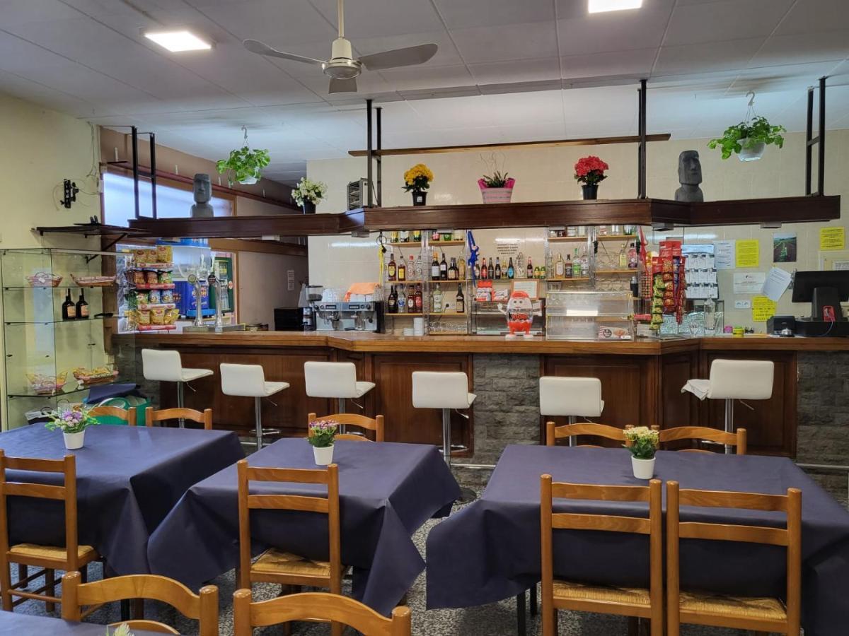 Alberg Restaurant Bellavista Santa Pau Bagian luar foto