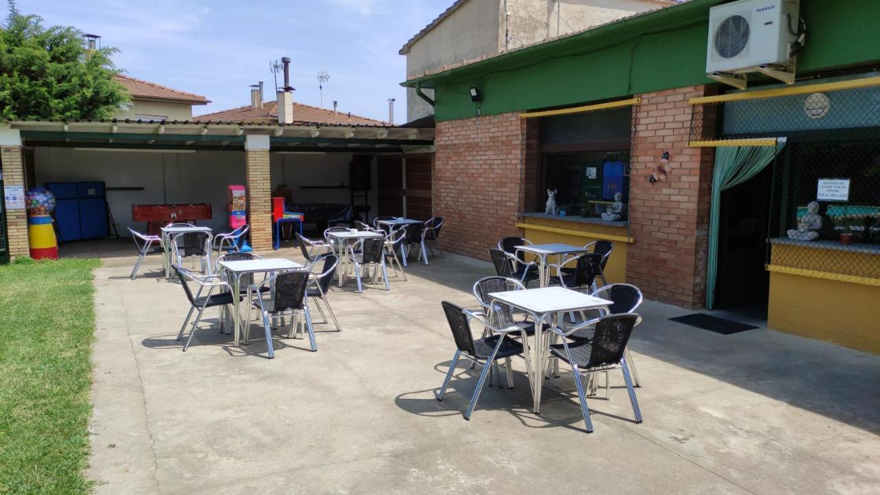 Alberg Restaurant Bellavista Santa Pau Bagian luar foto