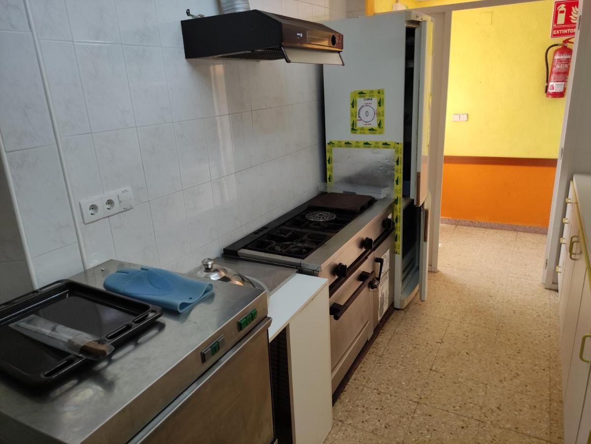 Alberg Restaurant Bellavista Santa Pau Bagian luar foto