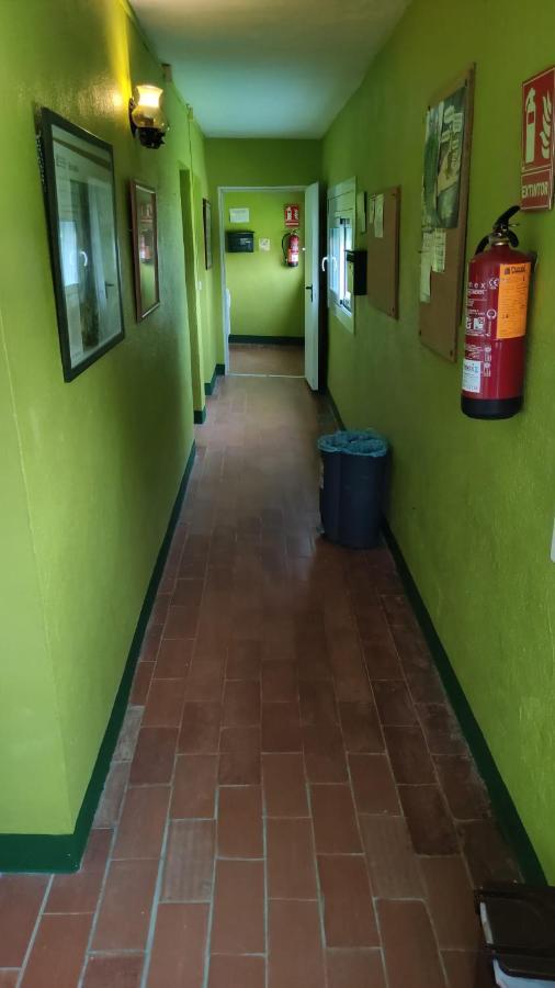 Alberg Restaurant Bellavista Santa Pau Bagian luar foto